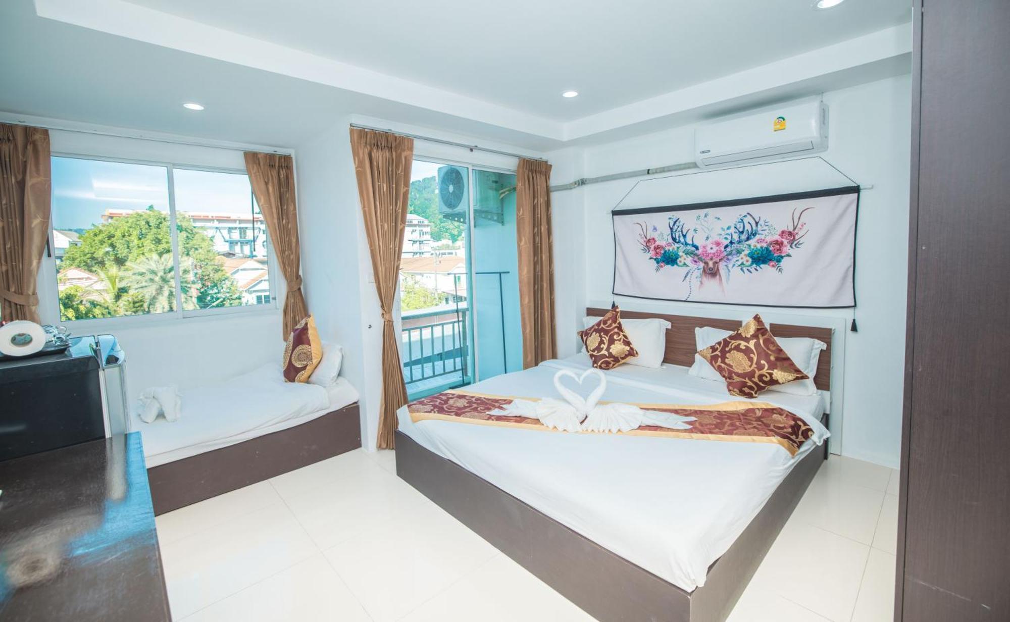 Happy 99 Guest House Patong Buitenkant foto