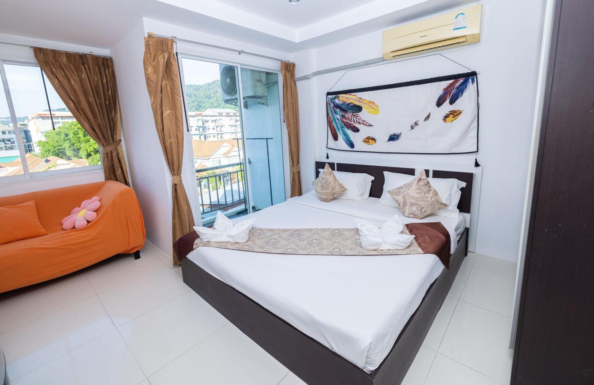 Happy 99 Guest House Patong Buitenkant foto