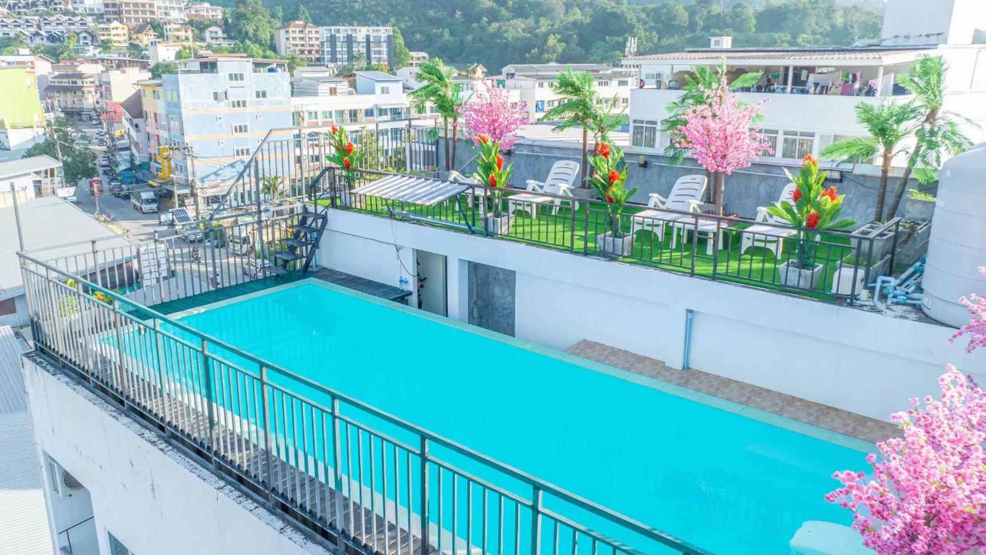Happy 99 Guest House Patong Buitenkant foto